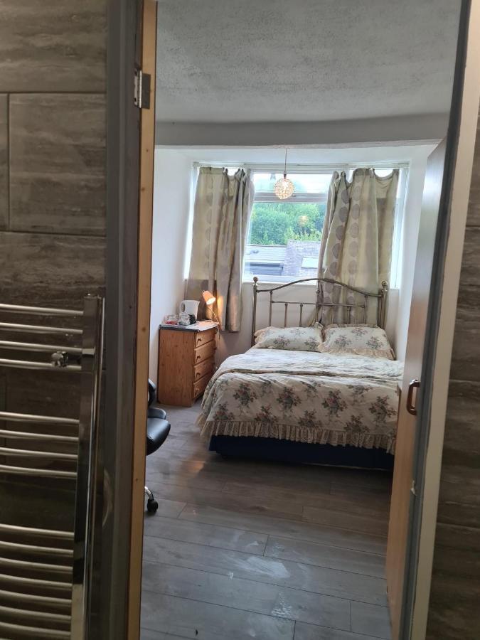 Budget Double En-Suite Bedroom Sheffield Zewnętrze zdjęcie