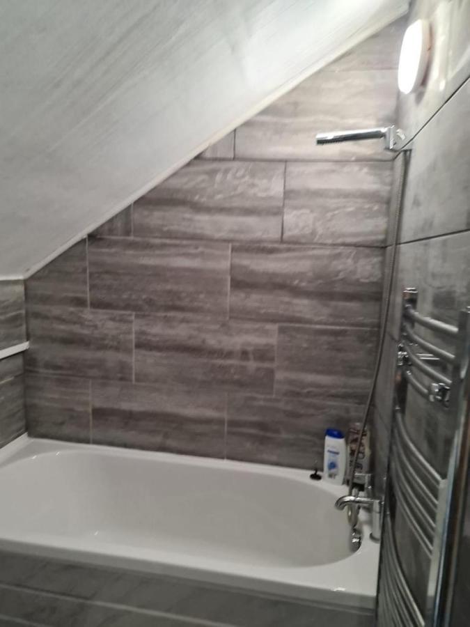 Budget Double En-Suite Bedroom Sheffield Zewnętrze zdjęcie