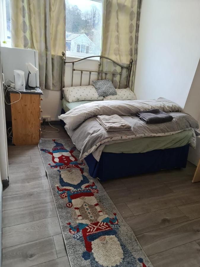 Budget Double En-Suite Bedroom Sheffield Zewnętrze zdjęcie